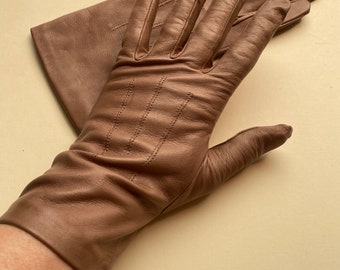 Gants en cuir beige doublés soie vintage taille 7