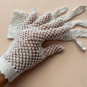 Lace crochet gloves plain knit white Tea Party Downton mid century 7