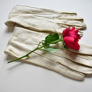 Gelbe Handschuhe handgemacht 40er Jahre Charakter