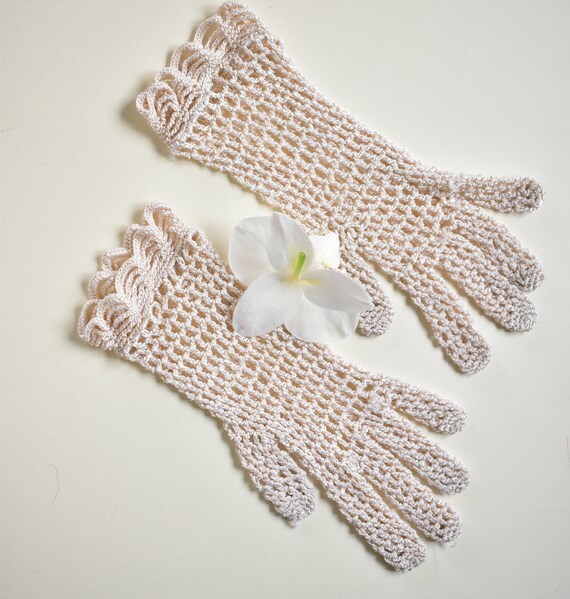 crochet gloves Cream Heavy thread Antique Net Tea… - image 2