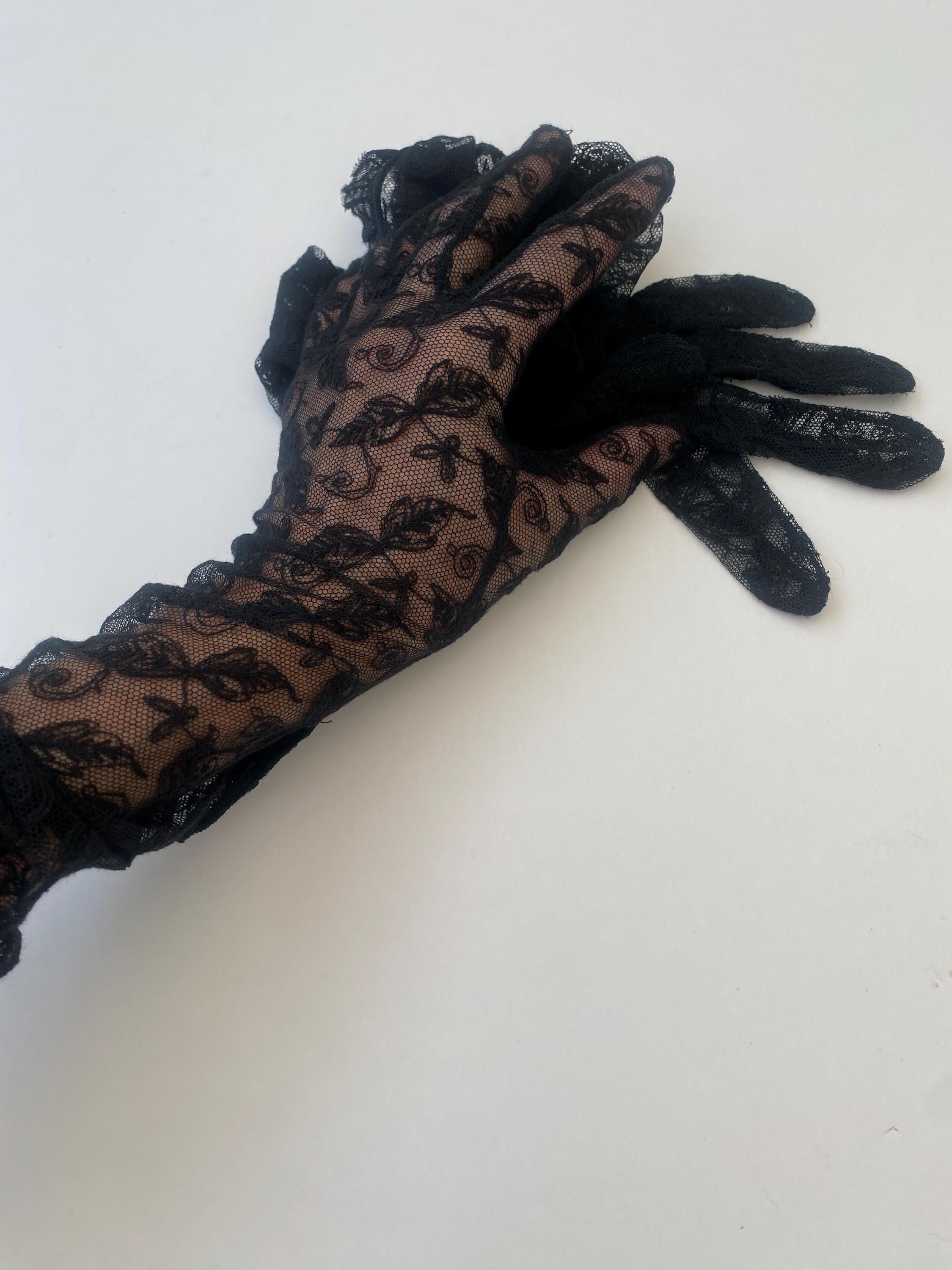 【cornelia James】コーネリアジェームズ サテングローブ 60cm cornelia James】コーネリアジェームズ サテングローブ 60cm Cornelia