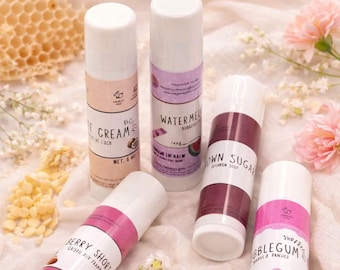 Baume à lèvres aromatisé naturel, beurre de karité, cire d'abeille