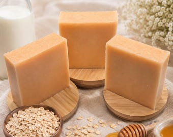 Oatmeal Milk and Honey Scented goats milk, Nourishing Bar