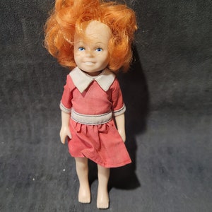 Culotte VTG, petite poupée orpheline Annie de 1982, robe originale