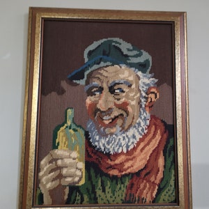 Vintage whisky bebiendo hombre punto de cruz hecho a mano enmarcado
