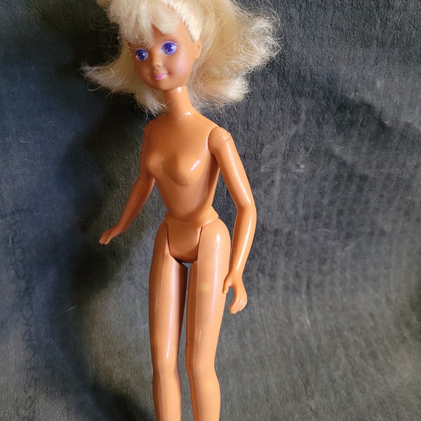 Vintage Barbie 1987 Mattel Tanned Skipper Blonde Hair Doll Malaysia