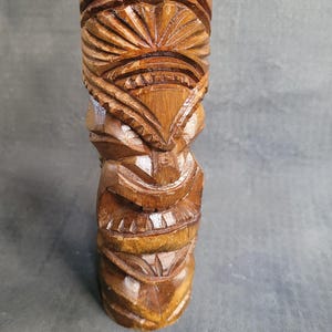 Vintage Tiki Totem 9&#39;&#39; Solid wood
