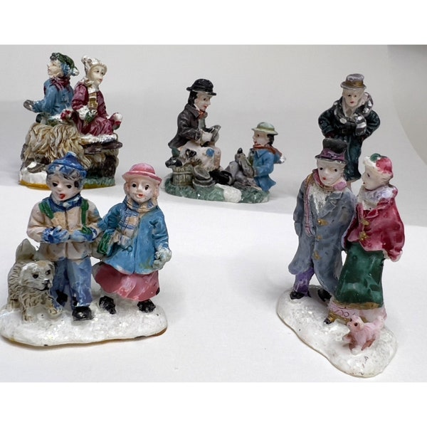 Vtg 5 Resin miniature people wintertime fairy garden train model diorama winter village