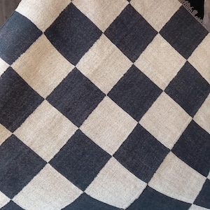 Handmade Wool Jute Checkered Rug: Bohemian Dhurrie Carpet