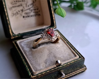 UNIQUE Vintage 9ct Gold Garnet Diamond Ring. 24 DiAMONDS! RESIZING AVAILABLE [ref00L]