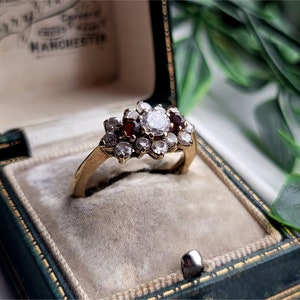 INCREÍBLE anillo vintage de racimo de topacio blanco granate de oro de 9 quilates. Anillo Racimo Granate Oro LAYAWAY DISPONIBLE [Ref00b]