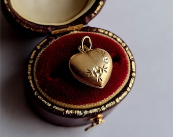 DETAILED Vintage 9ct Gold Heart Charm. 9ct Gold Heart Pendant. LAYAWAY AVAILABLE [A]
