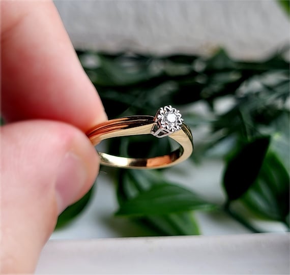 FREE RESIZING! Vintage 9ct Gold Ruby Diamond Ring. 10… Gem