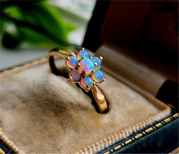 PRETTY Solid 9ct Gold Opal Cluster Ring, STATEMEN… - image 2