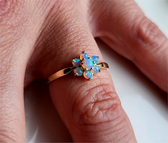 PRETTY Solid 9ct Gold Opal Cluster Ring, STATEMEN… - image 3