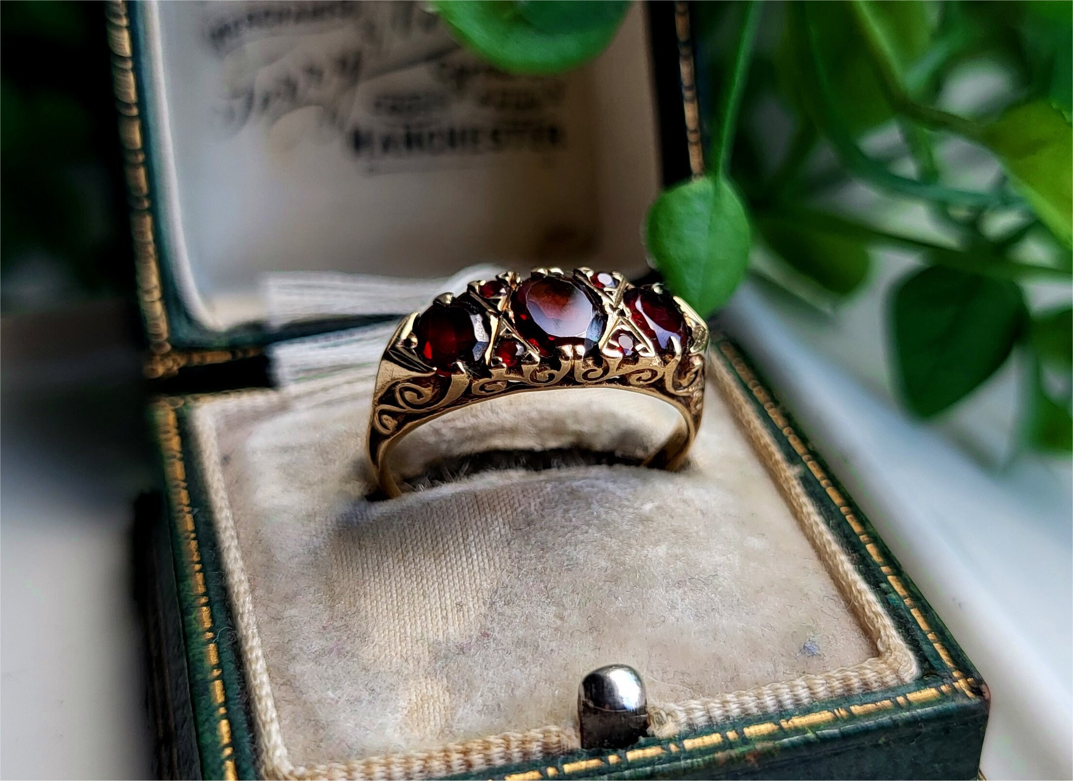 STUNNING 1970s Vintage 9ct Gold Garnet Cluster Ring. Over 50 Years Old! SCROLLED DESiGN! Gold Garnet Ring RESiZING AVAILABLE [ref00js3]
