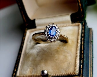 STUNNING Vintage 9ct Gold Aquamarine Diamond Cluster Ring. 9ct Gold Diamond Ring. 9ct Gold Aquamarine Ring LAYAWAY AVAILABLE [i]