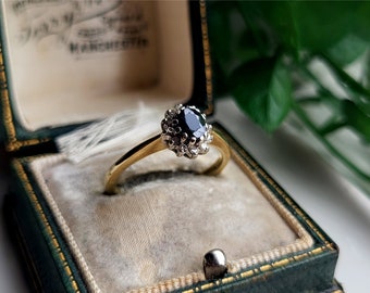 STUNNING 1950s Vintage 9ct Gold Sapphire Diamond Cluster Ring. 12 DiAMONDS! RESIZING AVAILABLE  9ct gold diamond ring [Ref00j]