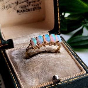 Vintage 9ct Gold Opal Eternity Ring, STATEMENT Ring, Packed FULL of Opals, Vintage 9ct Gold Opal Ring, Gold Opal Rings, [Ref00js]