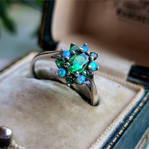 STUNNING Vintage Sterling Silver Opal Emerald Cluster Ring. Vintage Silver Emerald Ring. Vintage Silver Opal Ring LAYAWAY AVAILABLE [Ref00]