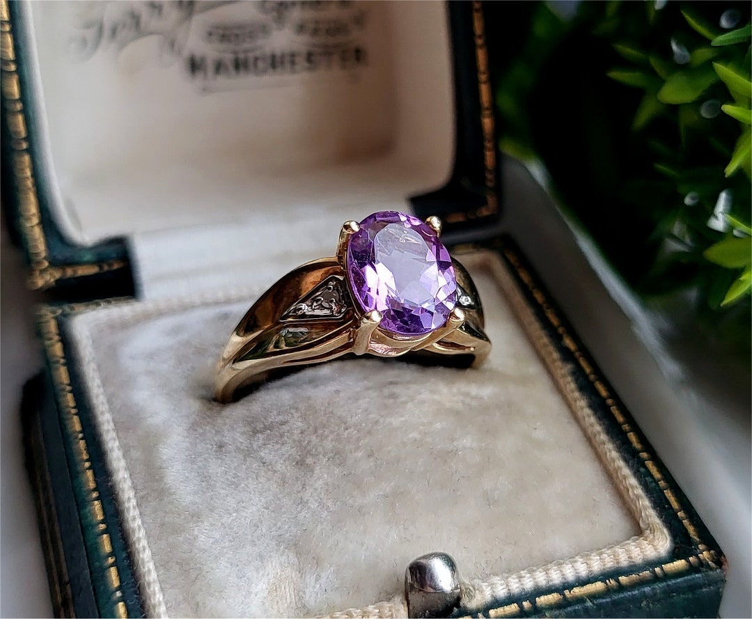 INCREDIBLE Vintage 10k Gold Amethyst Diamond Ring. 2 Diamonds FREE