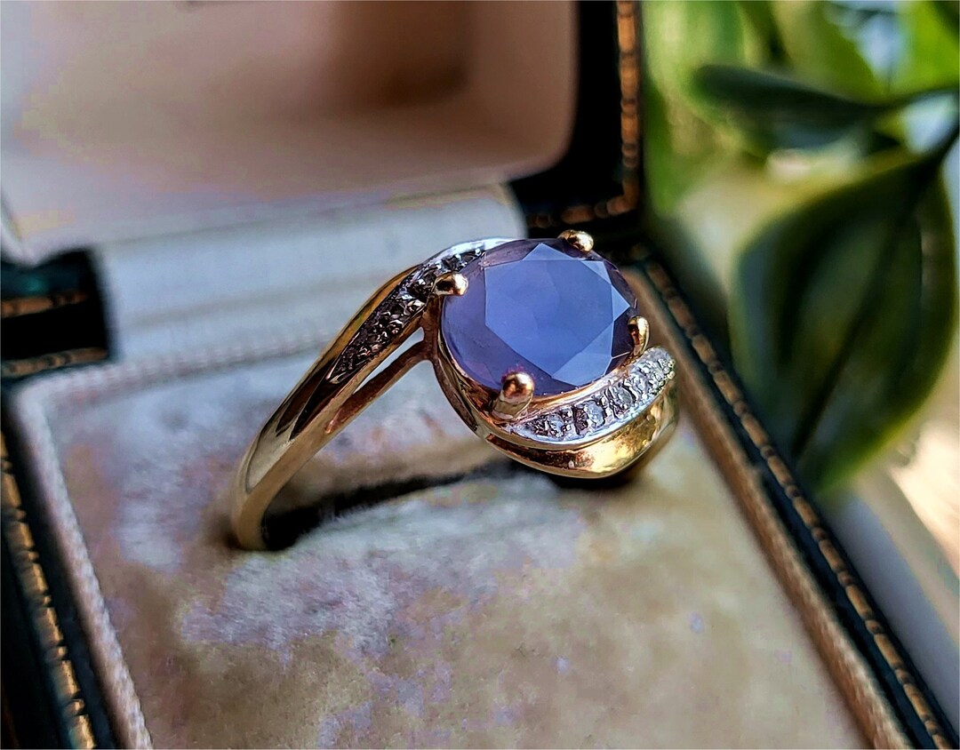 2.5ct Vintage 9ct Gold Amethyst Diamond Ring. FREE RESIZE 9ct