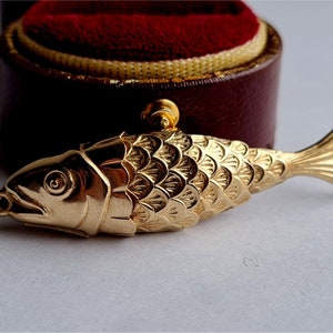 ARTICULATED Vintage 9ct Gold Fish Charm. 9ct Gold Fish Pendant. LAYAWAY AVAILABLE [A]