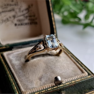 AMAZING Vintage 9ct Gold Aquamarine Diamond Ring. RESIZING AVAiLABLE 9ct Gold Aquamarine Ring. Ring LAYAWAY AVAiLABLE (Ref00e)