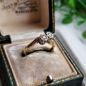 IMPRESSIVE Vintage 9ct Gold Diamond Ring. PACKED Full of DiAMONDS! 9ct Gold Diamond Ring [Ref00JS2]