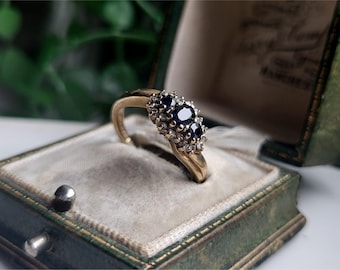 STUNNING Vintage 9ct Gold Sapphire Diamond Cluster Ring. 18 DiAMONDS! RESIZING AVAILABLE 9ct Sapphire ring, 9ct gold diamond ring [Ref00p]
