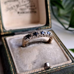 STUNNING Vintage 9ct Gold Sapphire Diamond Ring. 10 DiAMONDS! RESIZING AVAILABLE 9ct Sapphire ring, 9ct gold diamond ring [Ref00s]