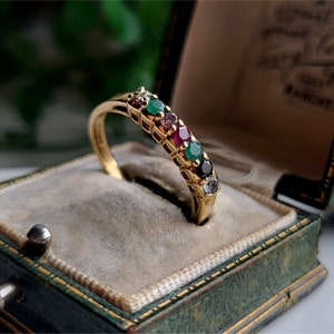 STUNNING Vintage 9ct Gold Multi Gemstone Ring. RESIZING AVAILABLE! 9ct Gold Ring. Gold emerald Ring. Vintage Yellow Sapphire Ring (Ref00a