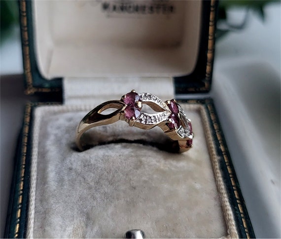 STUNNING Vintage 9ct Gold Ruby Diamond Twist Ring… - image 3