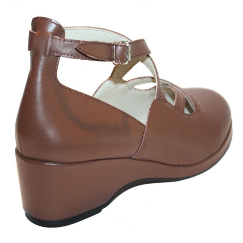 Rocket Originals 1940s/1950s Celia Style In Brown Leather UK Size 5. New in Box image 3