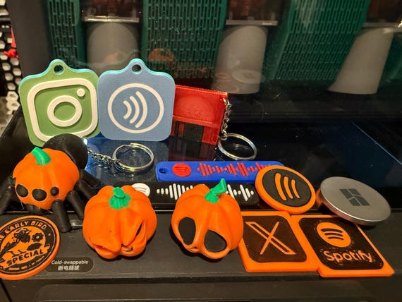 Custom NFC Tag Keychain: Personalized Digital Business Card, Contactless Sharing | stocking stuffer