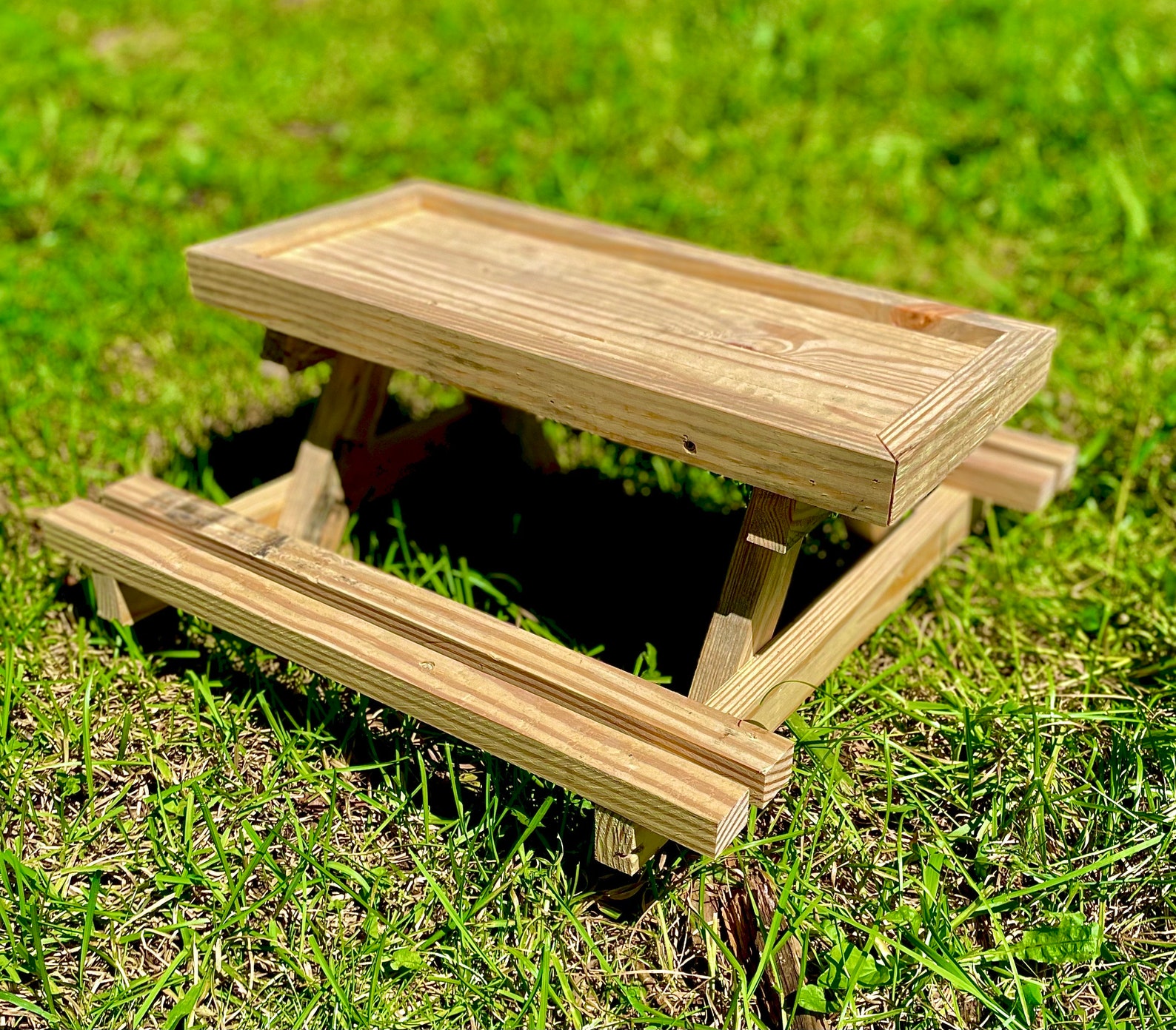 Chicknic Table Chicken Picnic Table Chicken Feeder Chicnic Table Squirrel Picnic Table Feeder