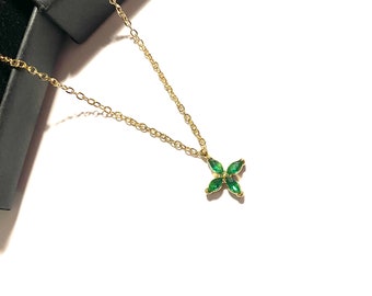 Minimalist Lucky Clover Necklace