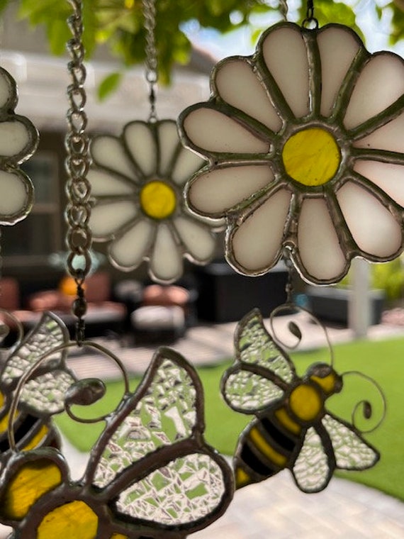 Suncatcher Flower and Bee Windchime - INDOOR USE ONLY