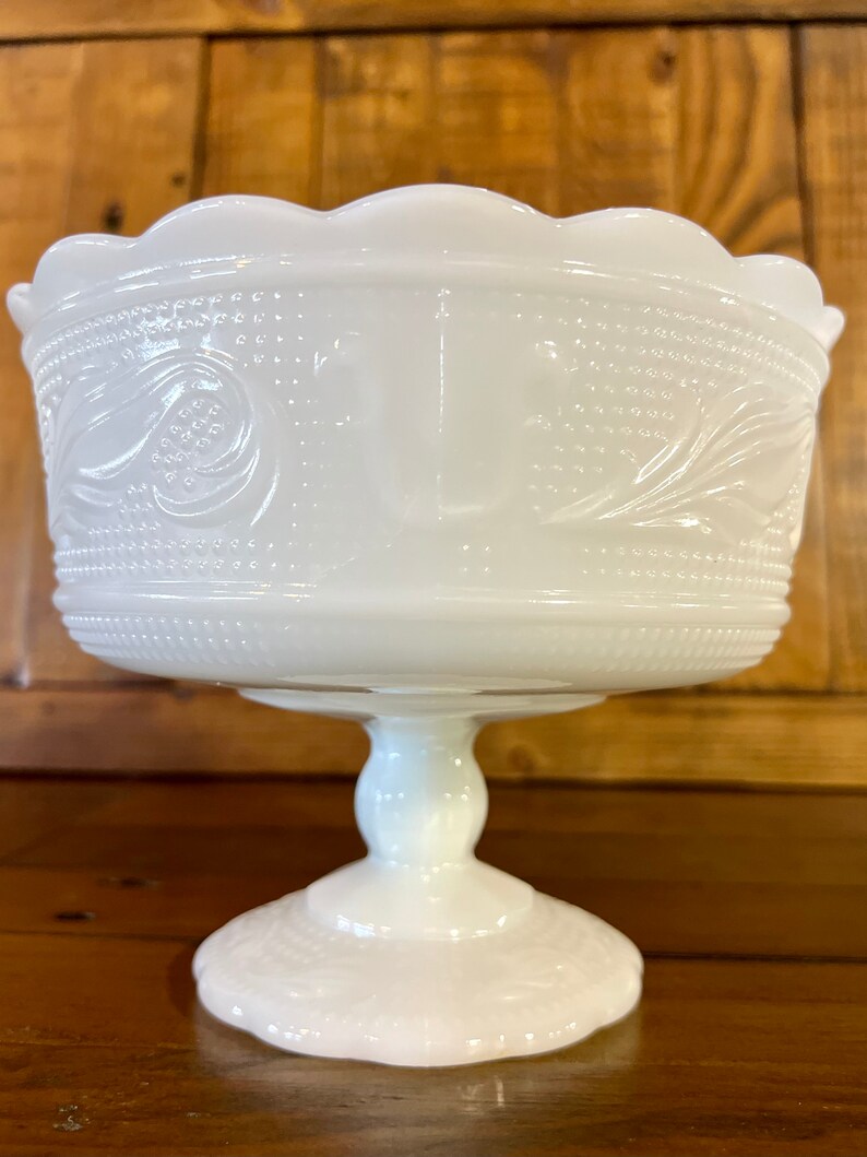 Vintage Milk Glass Pedestal Bowl/dish, E.O. Brody Co., M6000, Cleveland