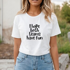 Camiseta esportiva engraçada. NFL. NHL. NBA. Ajuste unissex. Presente de formatura. Futebol. Hóquei. Basquetebol. Presente de Natal.