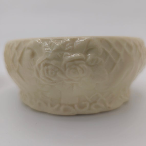 Ivory Off White Trinket Box with Flowers, Vintage… - image 5