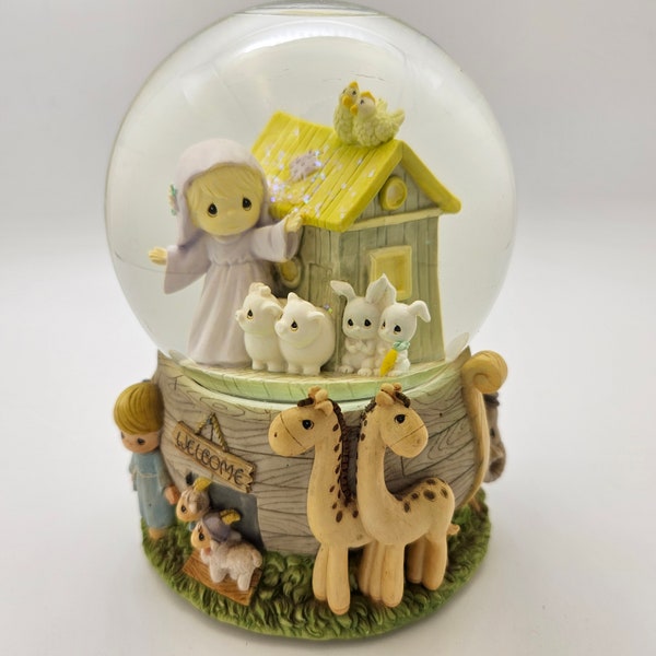 Precious Moments Snow Globe, Noahs Ark Bible Story, Religious Nursery Decor, Animal Themed Baby Gift