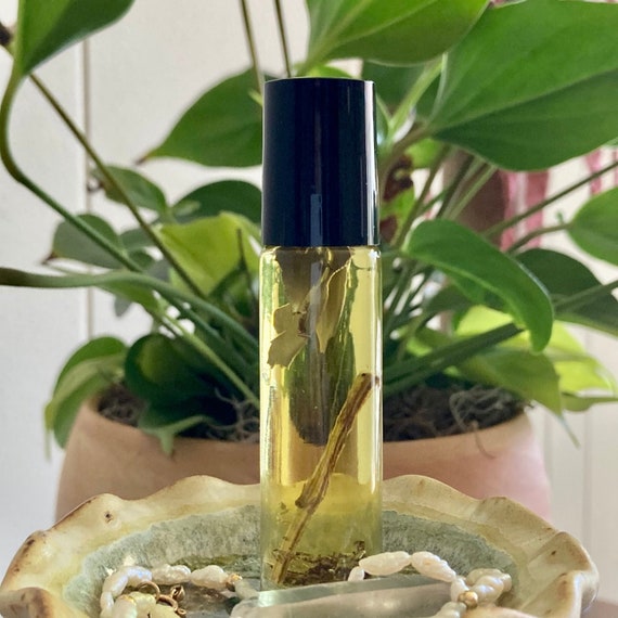 Ancestor Oil ~ Ritual Oil for Ancestral Work, Ancestral Practice, Honoring Ancestors ~ Hoodoo Oil, Conjure Oil, Ritual Oil, Intention Oil
