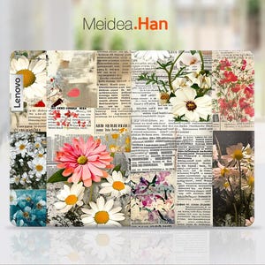 Könnte beinhalten: Eine Laptop-Haut mit einer Collage aus Blumenmustern und Zeitungsartikeln. Die Haut zeigt eine Vielzahl von Blumen, darunter Gänseblümchen, Rosen und Lilien. Die Zeitungsartikel sind in Schwarzweiß und enthalten Text in englischer Sprache. Die Haut enthält auch den Text "Lenovo" und "Meidea.Han".