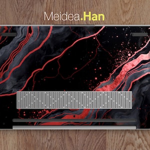 K&ouml;nnte beinhalten: Laptop-Skin mit einem schwarzen und grauen Marmormuster, akzentuiert mit roten Adern und Spritzern. Der Text "Meidea.Han" ist oben zu sehen. Die Skin hat einen L&uuml;ftungsbereich mit vertikalen wei&szlig;en Linien.
