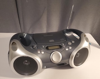Memorex Portable CD Player / AM-FM Radio