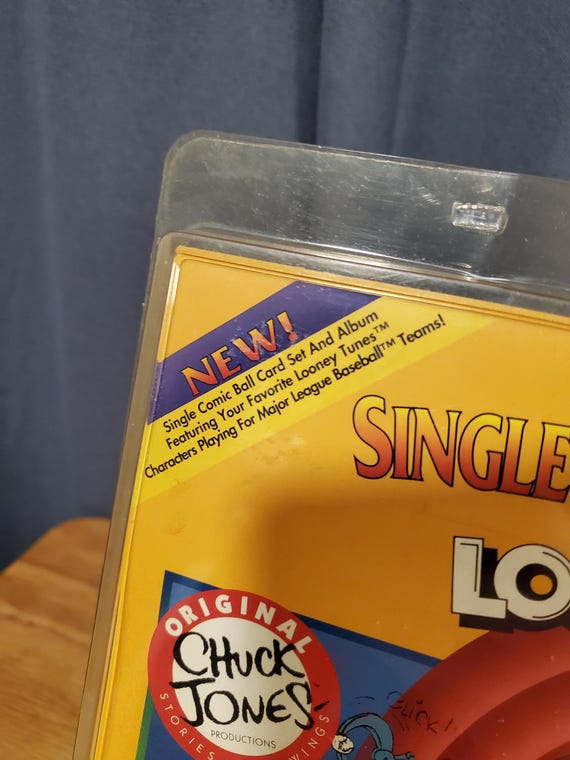 1991 Upper Deck Looney Tunes Comic Ball Set and Album Baseball