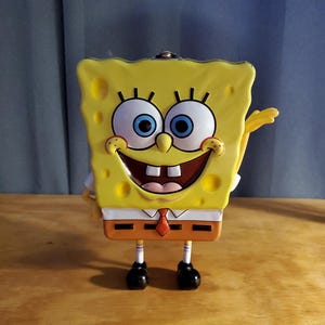 2002 SpongeBob SquarePants Collectible Metal Storage Tin