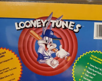 1991 Upper Deck Looney Tunes Comic Ball Set and Album Baseball