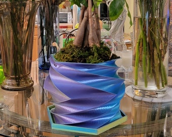 Maceta Hexware impresa en 3D con forma de espiral de 5" x 5" x 5"